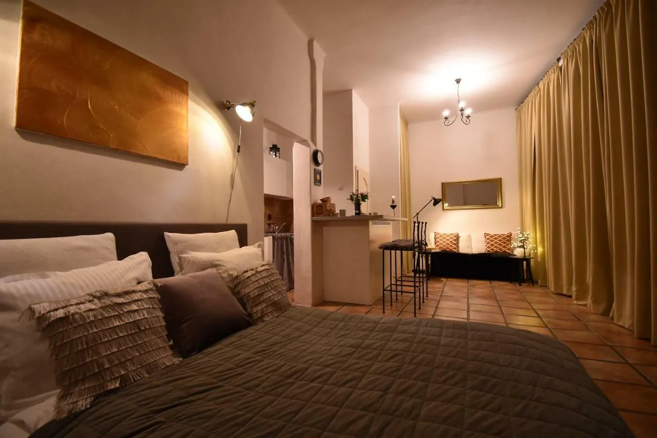 Prague Down Town Apartment 0*,