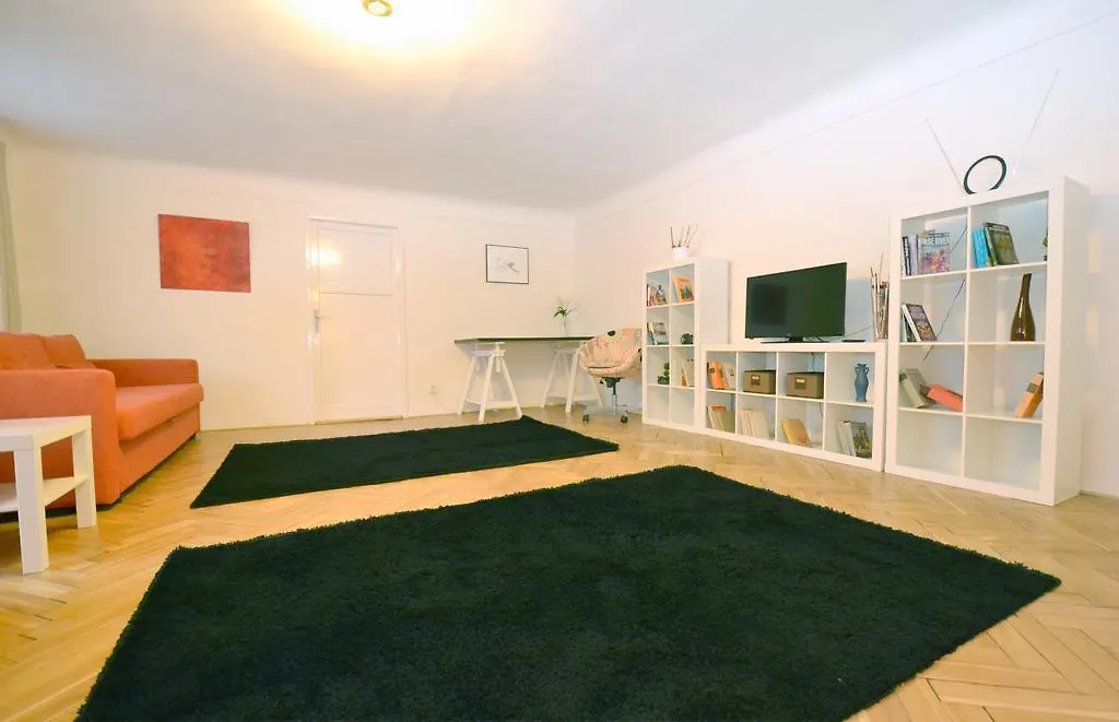 Prague Down Town Apartment